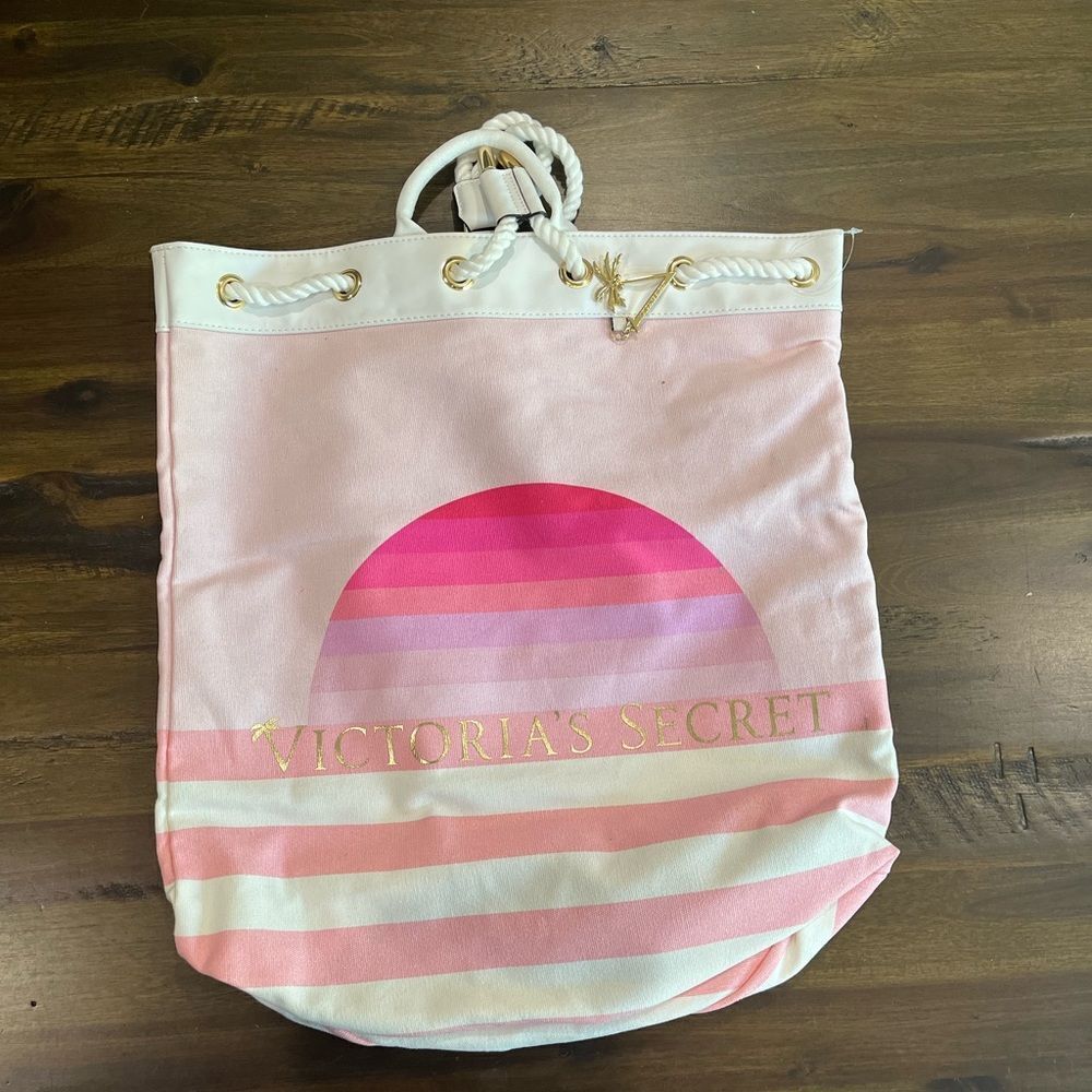 NWOT Victoria's Secret Beach Drawstring Backpack - Picture 2 of 8